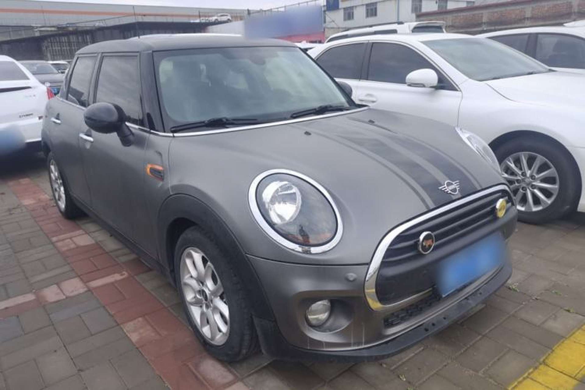 Used MINI 2018 1.5T ONE Five-Door Edition Front Right 45 Deg