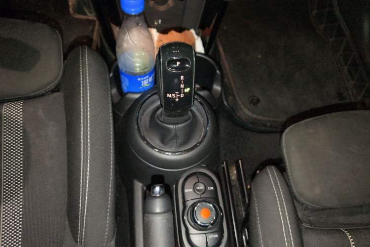 Used MINI 2018 1.5T COOPER Racing Driver Gear Lever