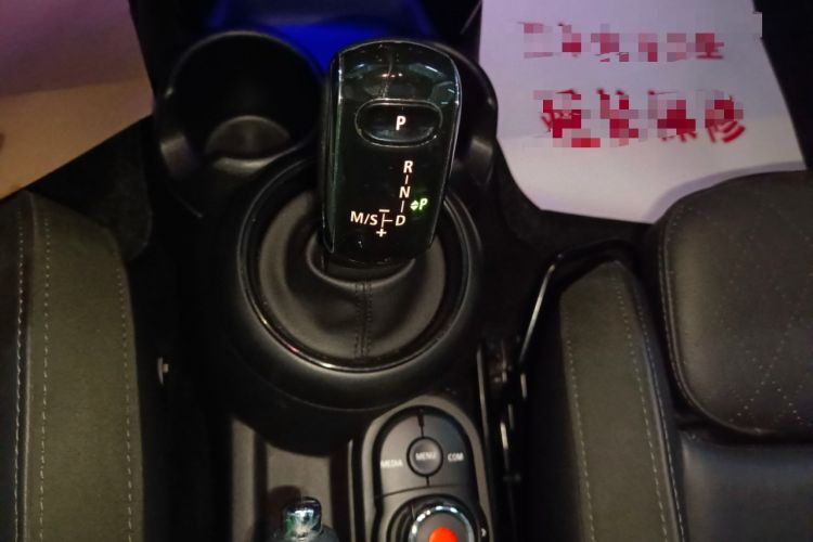 Used MINI 2018 1.5T COOPER Artist Gear Lever