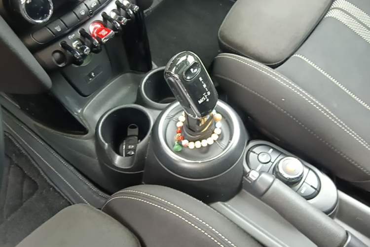 Used MINI 2018 1.5T COOPER Racing Driver Gear Lever