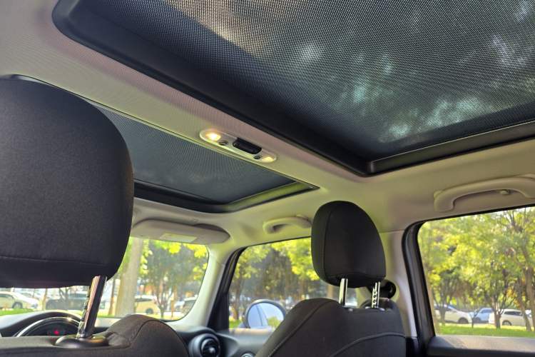 Used MINI 2018 1.5T COOPER Classic Edition Five-Door Version Headliner
