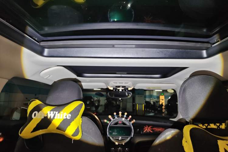 Used MINI 2018 1.5T COOPER Classic Edition Headliner
