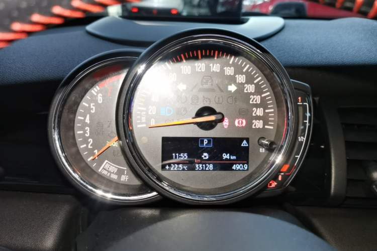Used MINI 2018 1.5T COOPER Racing Edition Five-Door Version Instrument Cluster