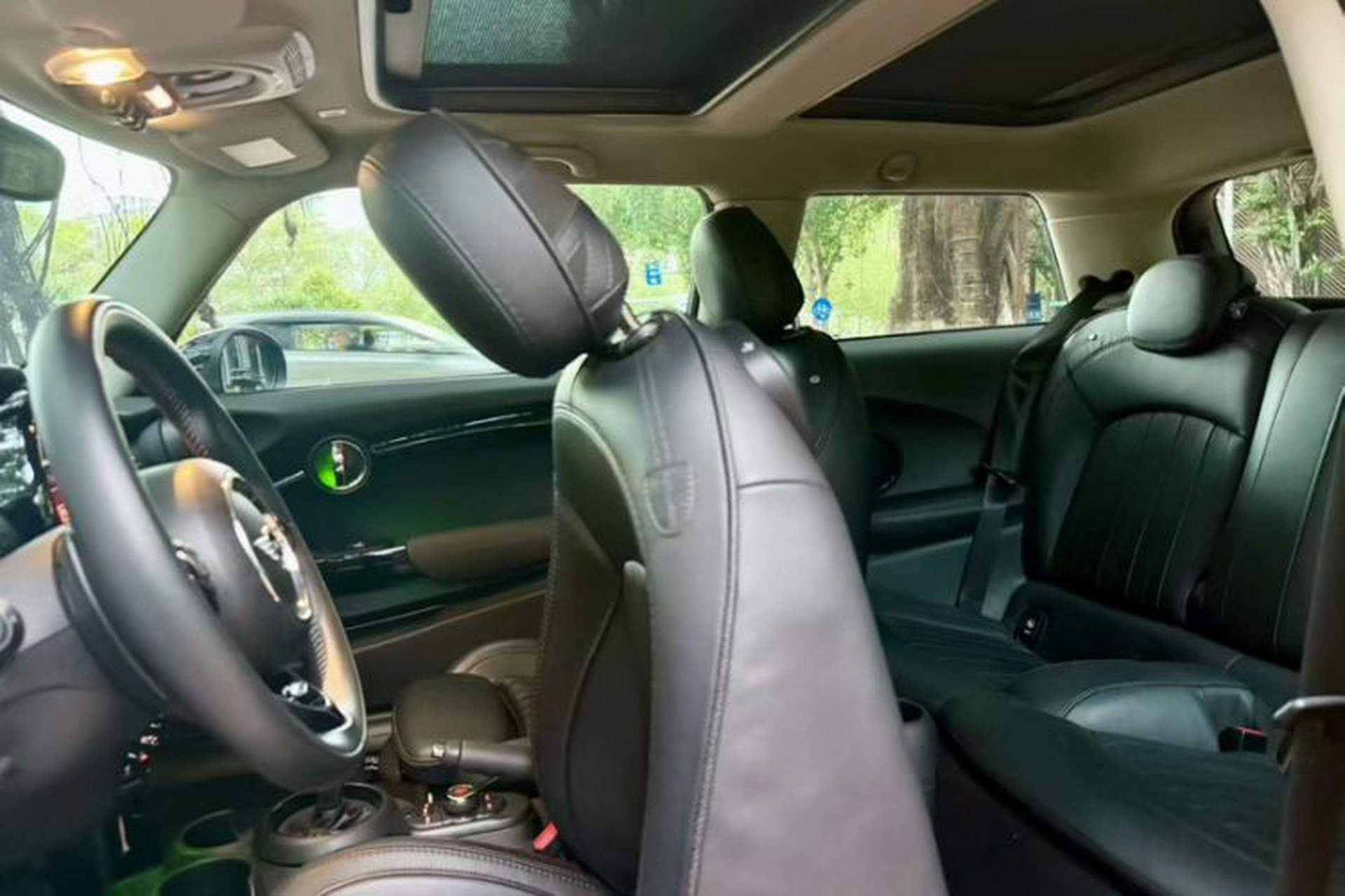 Used MINI 2018 2.0T COOPER S Artist Interior 2