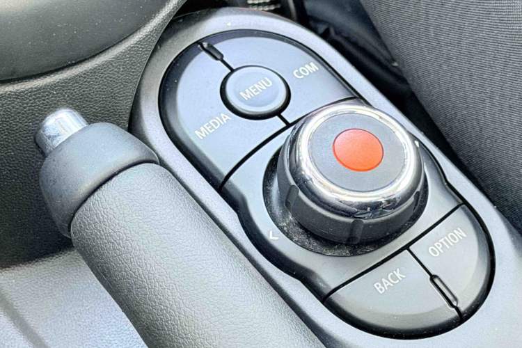 Used MINI 2018 1.5T COOPER Classic Edition Interior 7
