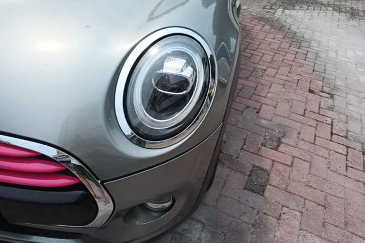 Used MINI 2018 1.5T COOPER Classic Edition Five-Door Version Left Front Headlight