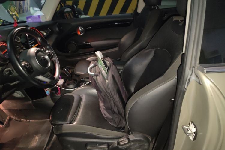 Used MINI 2018 2.0T COOPER S Classic Edition Left Front Seat