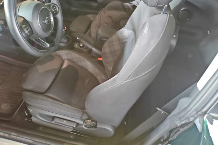 Used MINI 2018 1.5T COOPER Classic Edition Left Front Seat