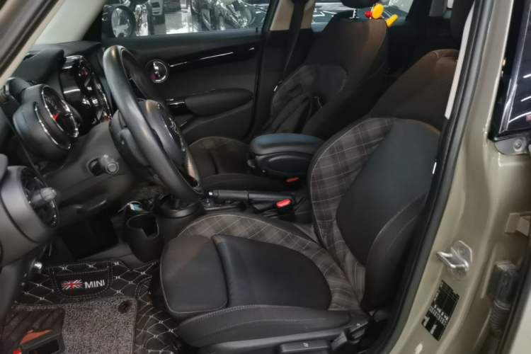 Used MINI 2018 1.5T COOPER Classic Edition Five-Door Version Left Front Seat