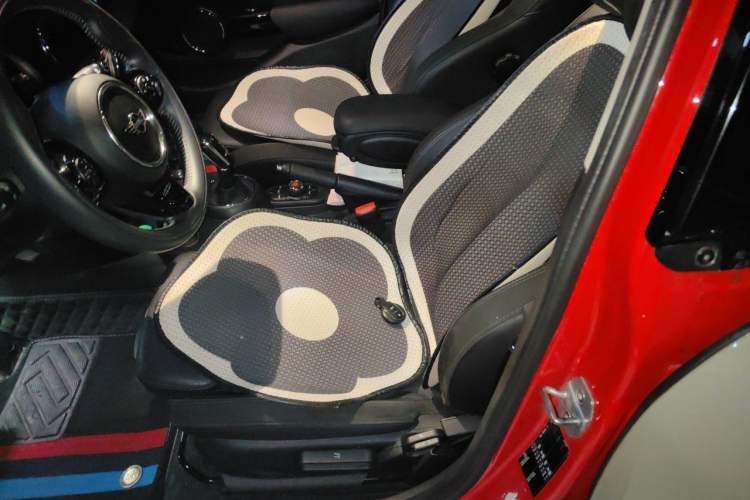 Used MINI 2018 1.5T COOPER Artist Five-Door Edition Left Front Seat