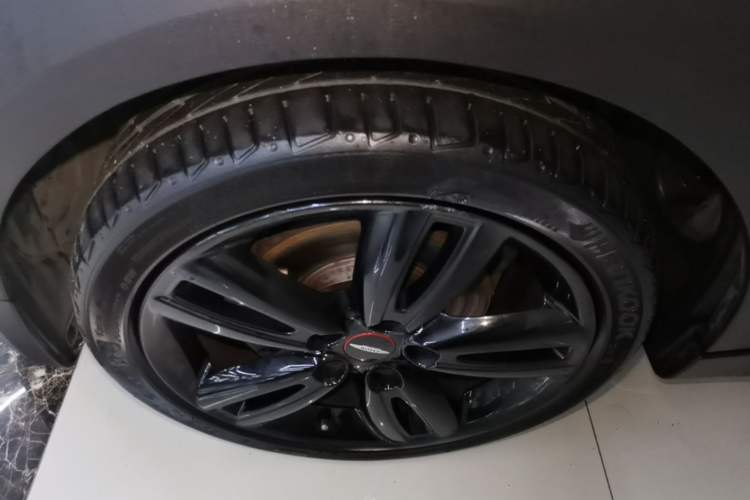 Used MINI 2018 1.5T COOPER Racing Edition Five-Door Version Left Front Wheel Hub