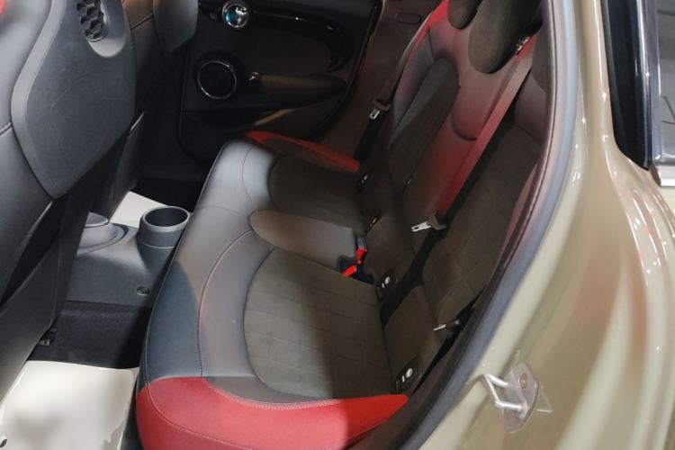 Used MINI 2018 2.0T COOPER S Racing Edition 5-door model Left Rear Seat