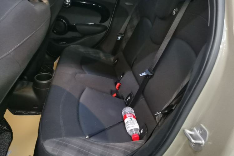 Used MINI 2018 1.5T COOPER Classic Edition Five-Door Version Left Rear Seat