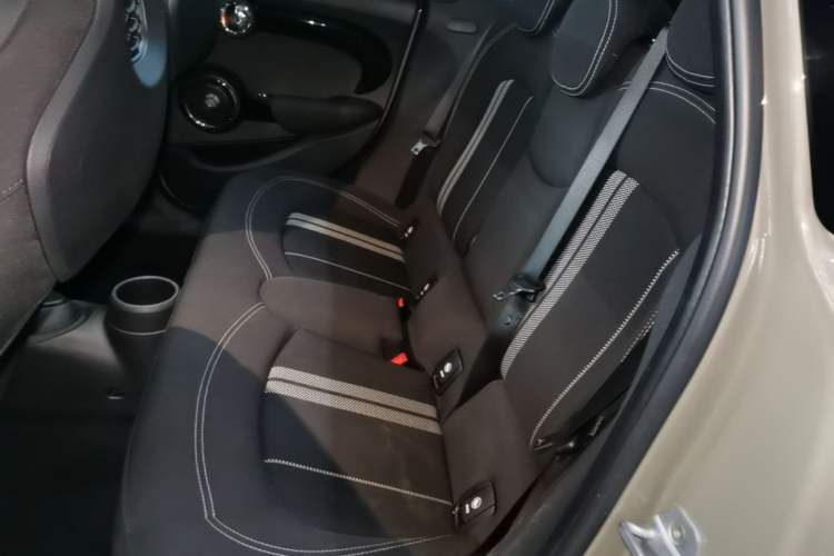 Used MINI 2018 1.5T COOPER Racing Edition Five-Door Version Left Rear Seat