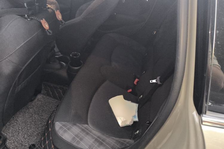 Used MINI 2018 1.5T COOPER Classic Edition Five-Door Version Left Rear Seat