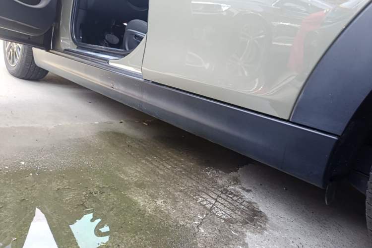 Used MINI 2018 1.5T COOPER Classic Edition Five-Door Version Left Side Sill