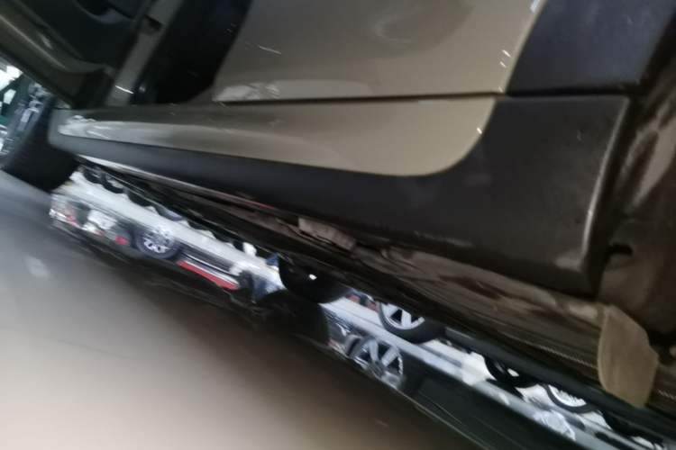 Used MINI 2018 1.5T COOPER Racing Edition Five-Door Version Left Side Sill