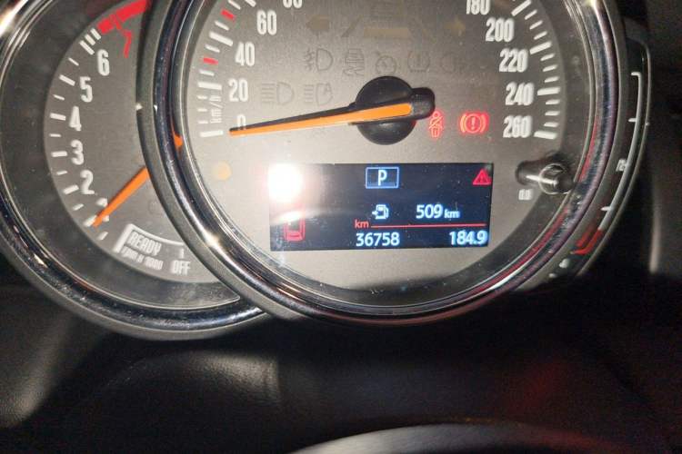 Used MINI 2018 1.5T COOPER Racing Driver Odometer Close Up