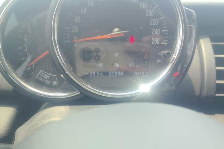 Used MINI 2018 1.5T ONE PLUS Odometer Close Up