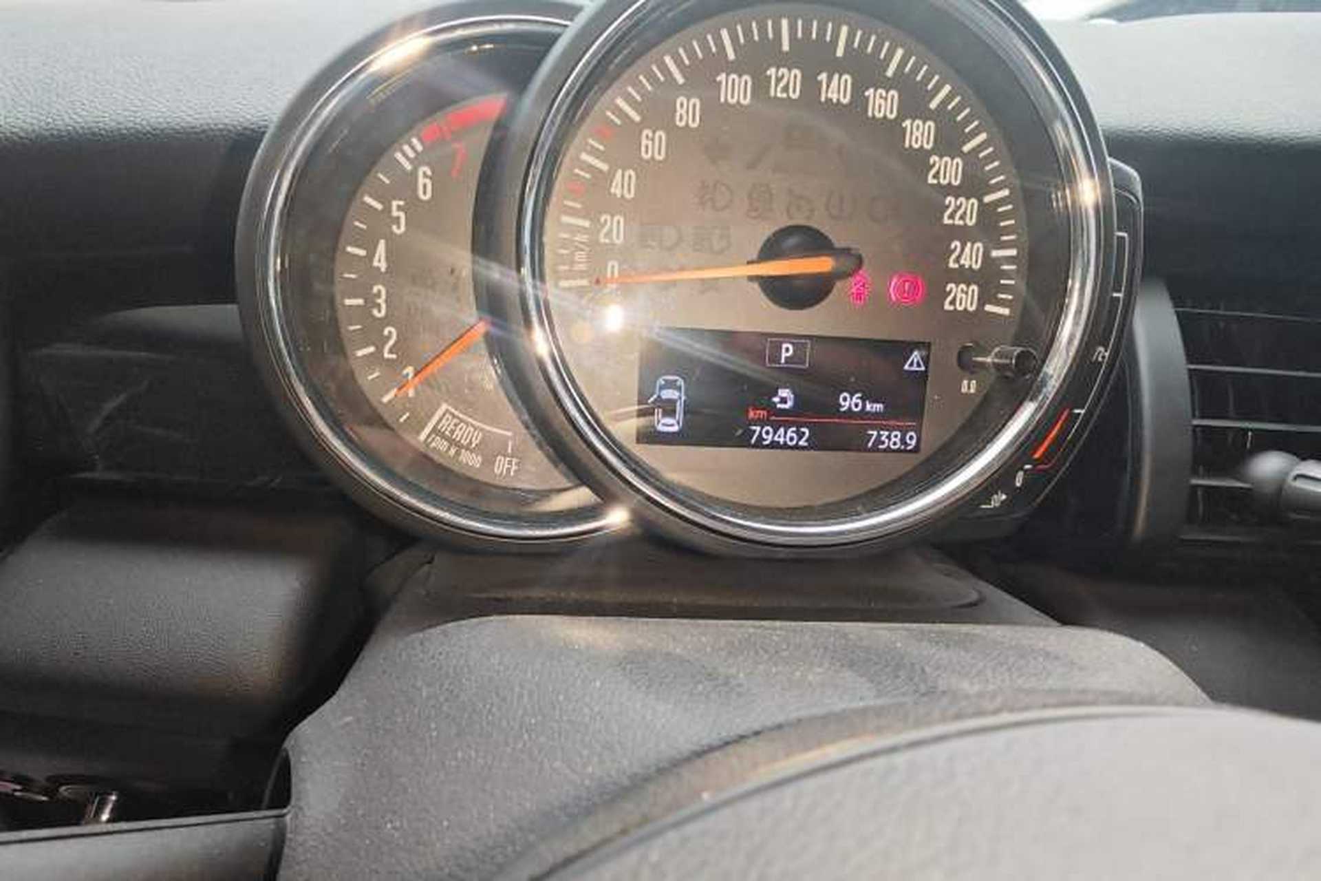 Used MINI 2018 1.5T COOPER Classic Edition Odometer Close Up