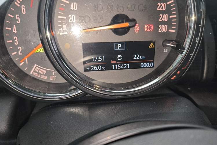 Used MINI 2018 1.5T COOPER Classic Edition Five-Door Version Odometer Close Up