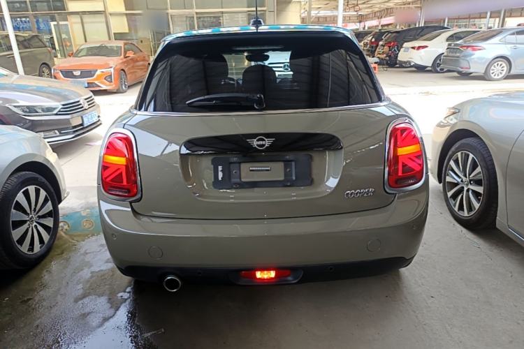 Used MINI 2018 1.5T COOPER Classic Edition Five-Door Version Rear