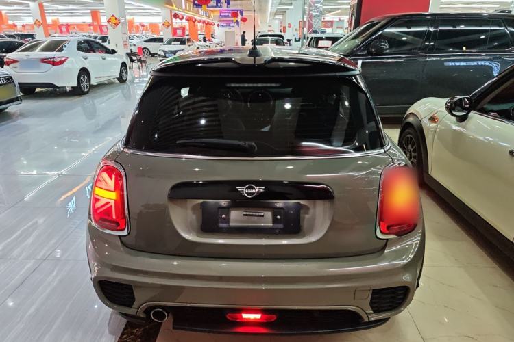 Used MINI 2018 1.5T COOPER Racing Driver Rear