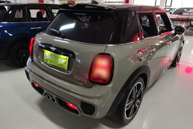 Used MINI 2018 2.0T COOPER S Racing Edition 5-door model Rear Right 45 Deg