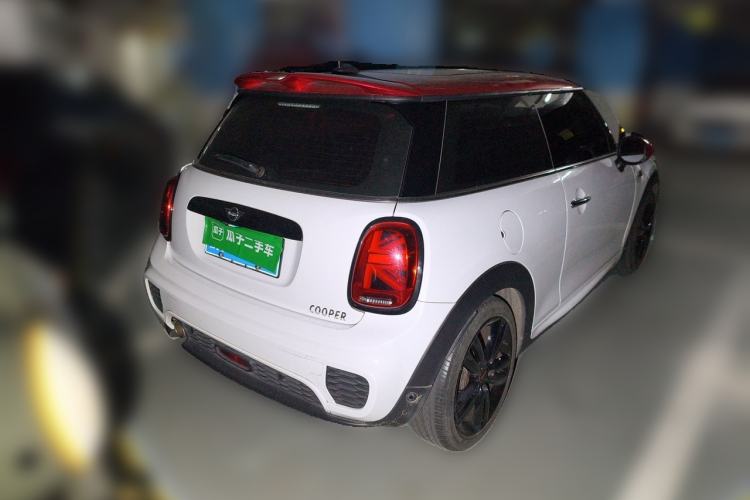 Used MINI 2018 1.5T COOPER Racing Driver Rear Right 45 Deg