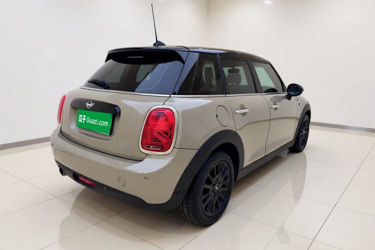 Used MINI 2018 1.5T COOPER Classic Edition Five-Door Version Rear Right 45 Deg