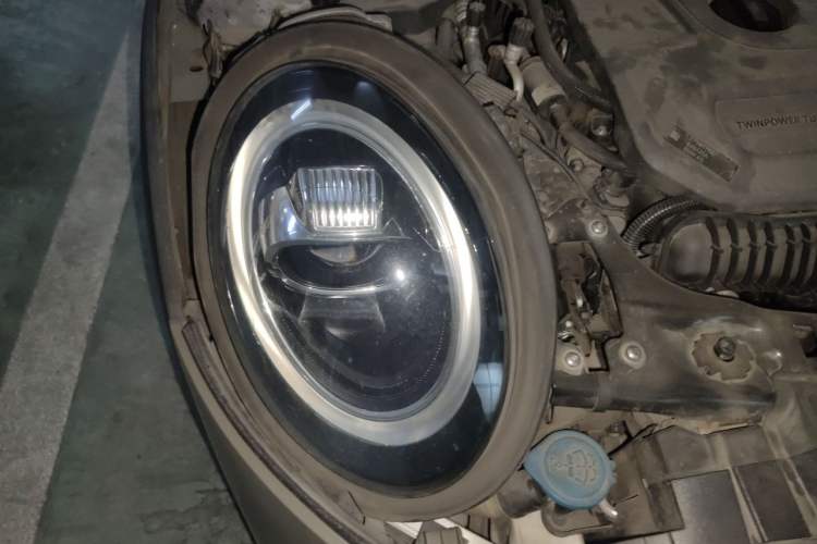 Used MINI 2018 2.0T COOPER S Classic Edition Right Front Headlight