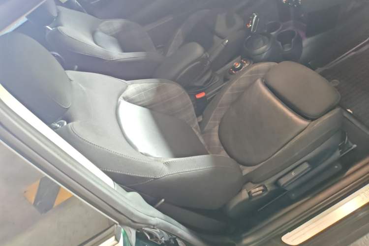 Used MINI 2018 1.5T COOPER Classic Edition Right Front Seat