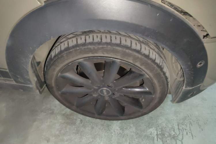Used MINI 2018 2.0T COOPER S Classic Edition Right Front Wheel Hub