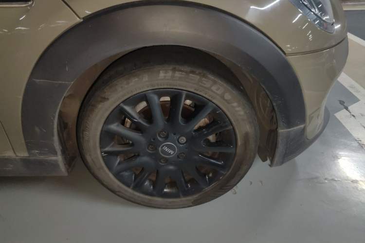 Used MINI 2018 1.5T COOPER Classic Edition Five-Door Version Right Front Wheel Hub