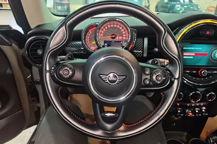 Used MINI 2018 2.0T COOPER S Classic Edition Steering Wheel
