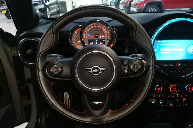Used MINI 2018 1.5T COOPER Racing Edition Five-Door Version Steering Wheel