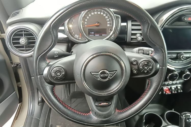 Used MINI 2018 1.5T COOPER Racing Driver Steering Wheel