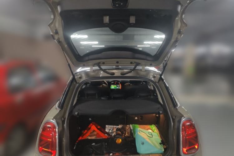 Used MINI 2018 1.5T COOPER Classic Edition Five-Door Version Trunk