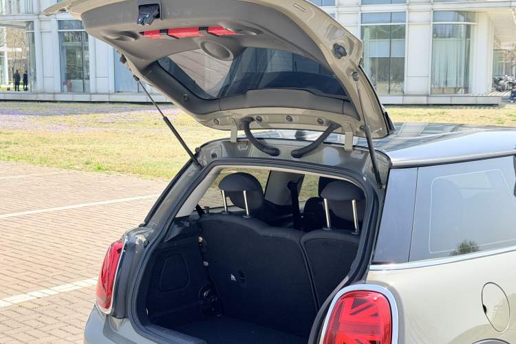 Used MINI 2018 1.5T COOPER Classic Edition Trunk