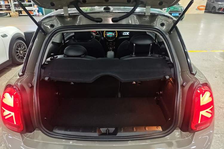 Used MINI 2018 2.0T COOPER S Classic Edition Trunk