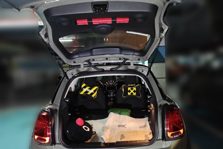 Used MINI 2018 1.5T COOPER Classic Edition Trunk
