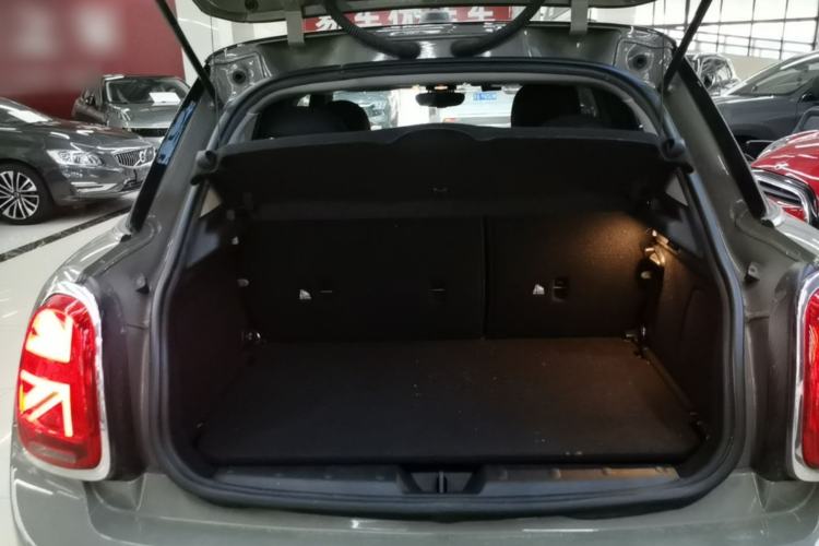 Used MINI 2018 1.5T COOPER Classic Edition Five-Door Version Trunk