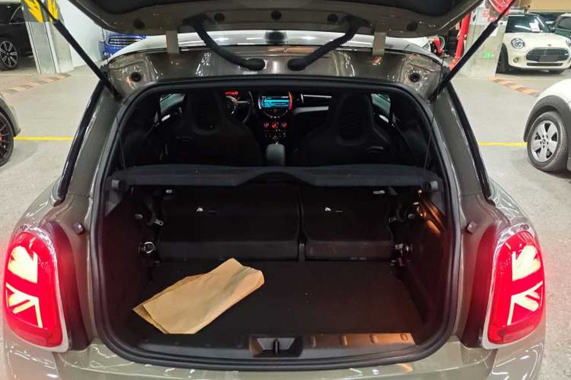 Used MINI 2018 1.5T COOPER Racing Driver Trunk