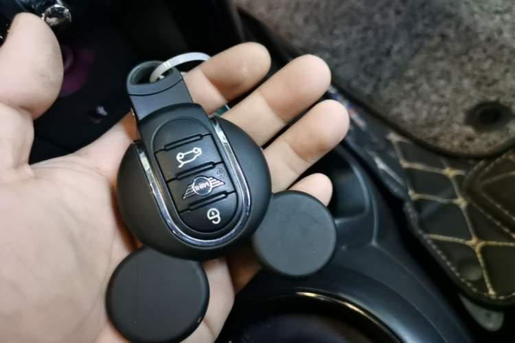 Used MINI 2018 1.5T COOPER Classic Edition Five-Door Version Vehicle Key