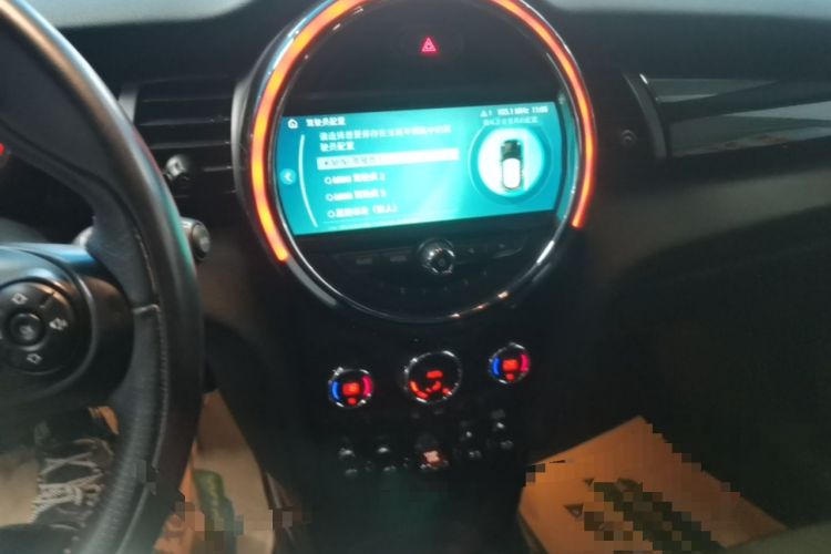 Used MINI 2018 1.5T COOPER Racing Edition Five-Door Version Audio And AC Panel