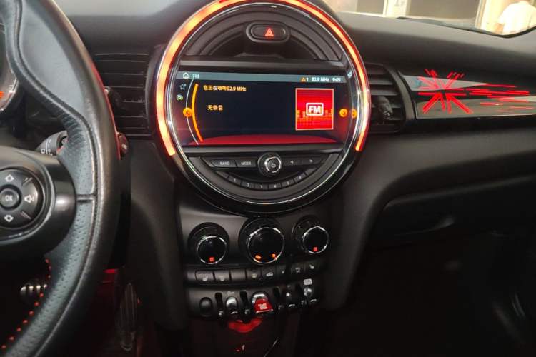 Used MINI 2018 1.5T COOPER Racing Driver Audio And AC Panel