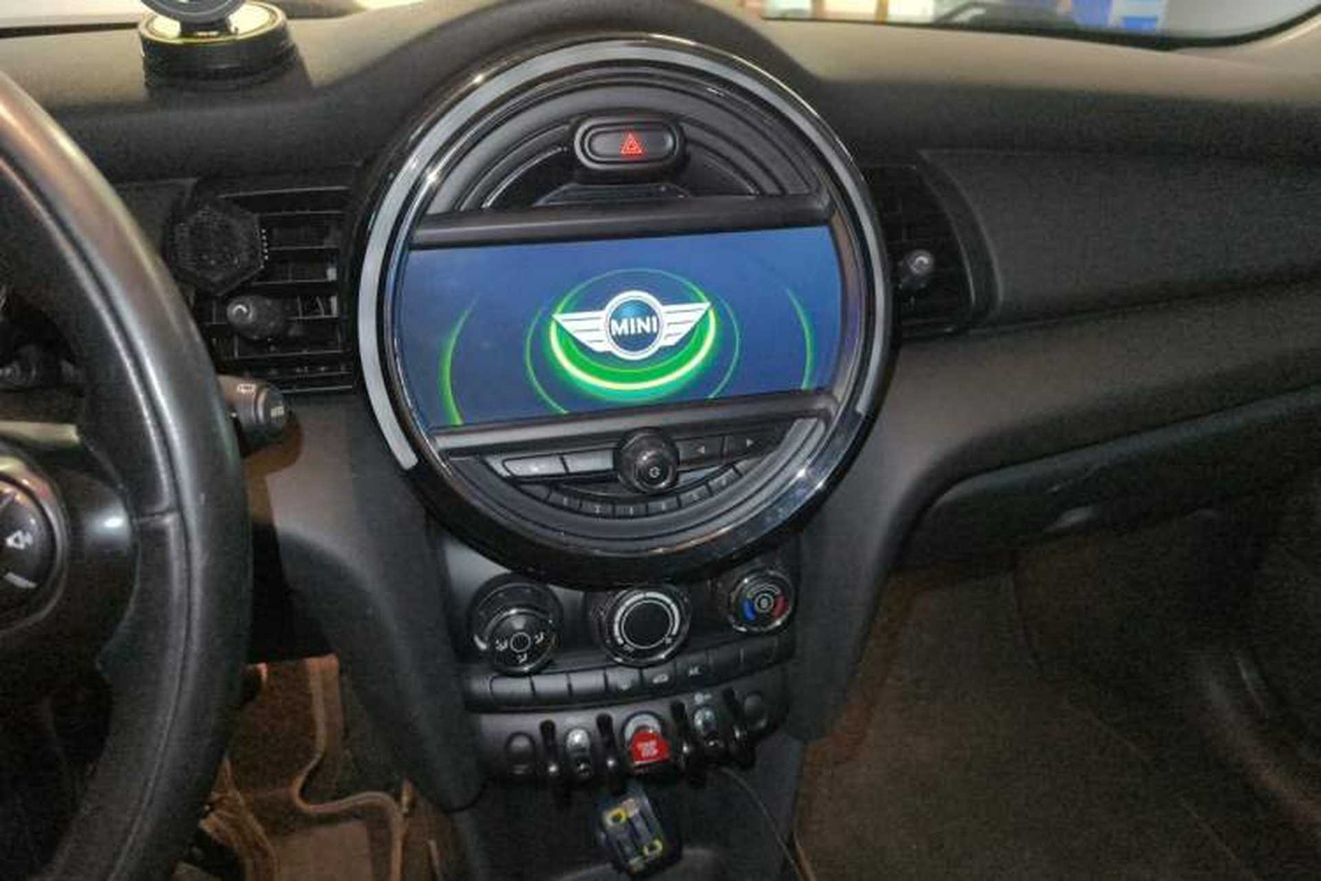 Used MINI 2018 1.5T ONE PLUS Audio And AC Panel