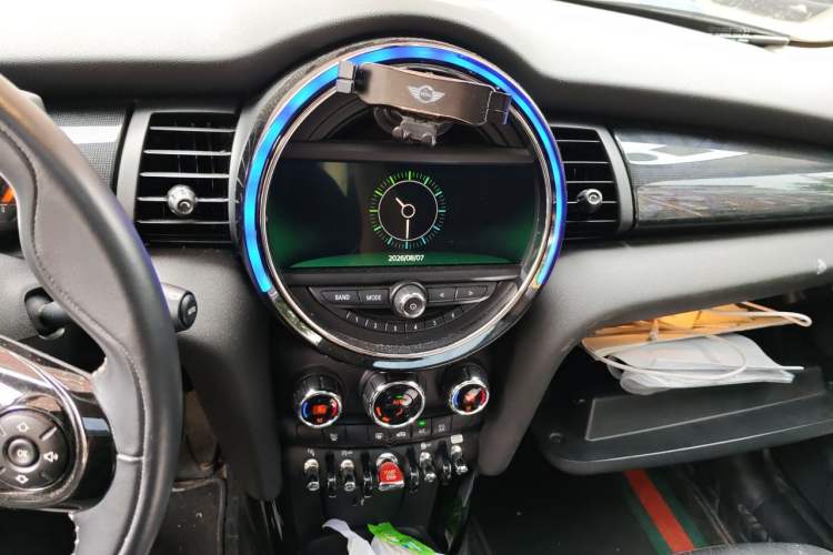 Used MINI 2018 1.5T COOPER Artist Audio And AC Panel