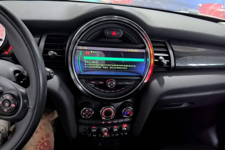 Used MINI 2018 1.5T COOPER Classic Edition Audio And AC Panel