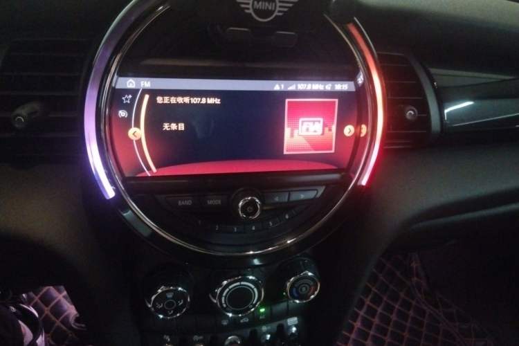 Used MINI 2018 1.5T COOPER Classic Edition Five-Door Version Audio And AC Panel